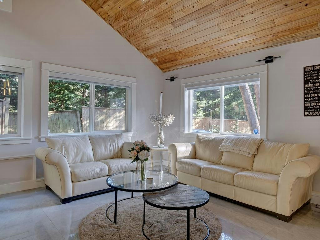 9168 Sunshine Coast Highway, Halfmoon Bay, BC, V7Z 1E9 - 9