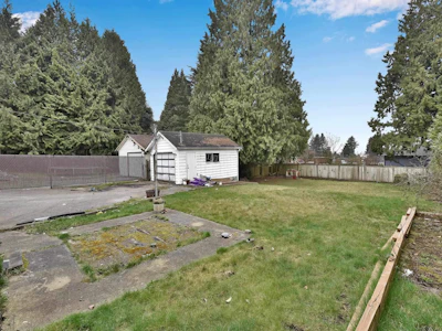 9565 116 Street - 3