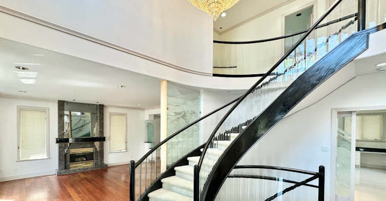 883 W 52 Avenue, Vancouver, BC, V6P 1G9