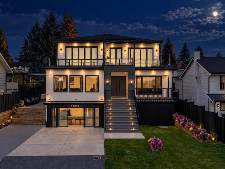 13390 112a Avenue, Surrey, BC, V3R 2G5