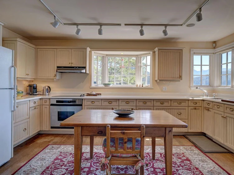 890 The Grove Road, Gambier Island, BC, V0N 1V0 - 11
