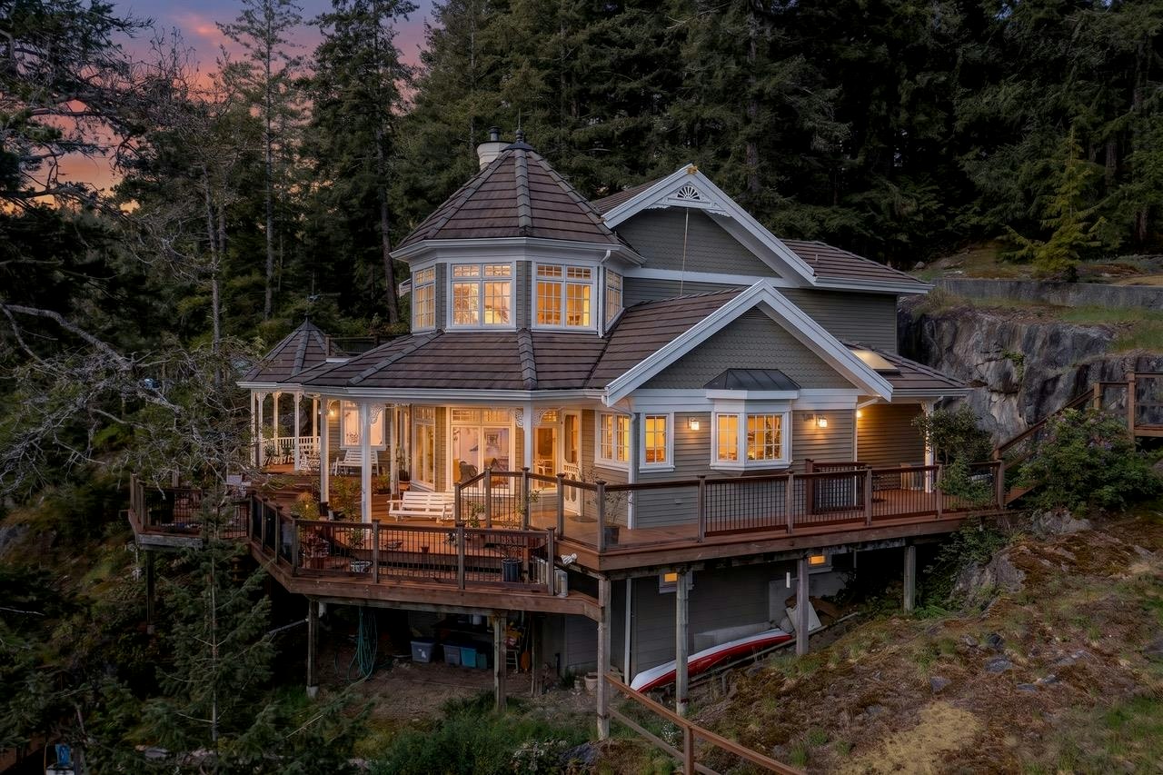 890 The Grove Road - 2