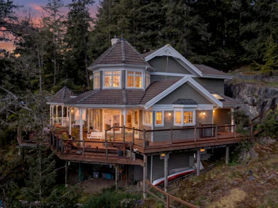 890 The Grove Road - 2