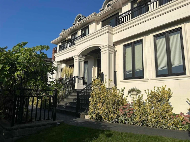 5538 Meadedale Drive, Burnaby, BC, V5B 2E8 - 3