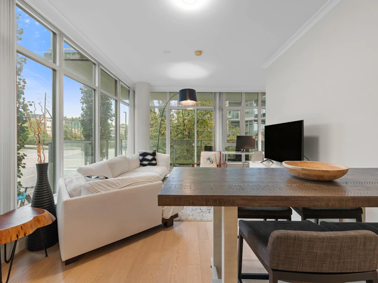 211-185 Victory Ship Way, North Vancouver, BC, V7L 0G2