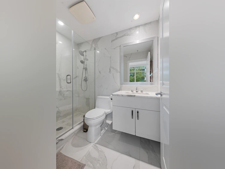 211-185 Victory Ship Way, North Vancouver, BC, V7L 0G2 - 22