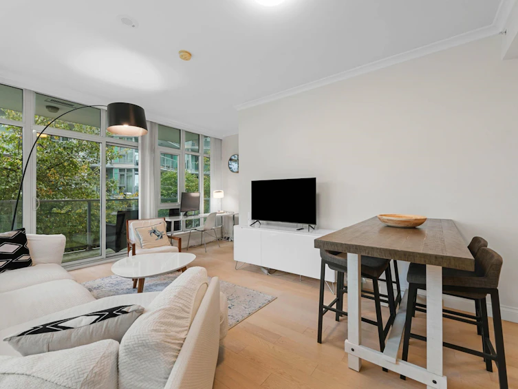 211-185 Victory Ship Way, North Vancouver, BC, V7L 0G2 - 7