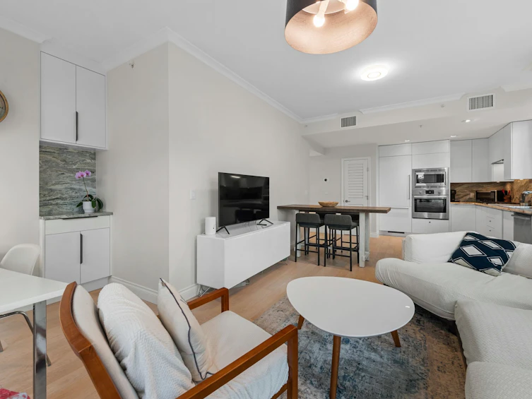 211-185 Victory Ship Way, North Vancouver, BC, V7L 0G2 - 12