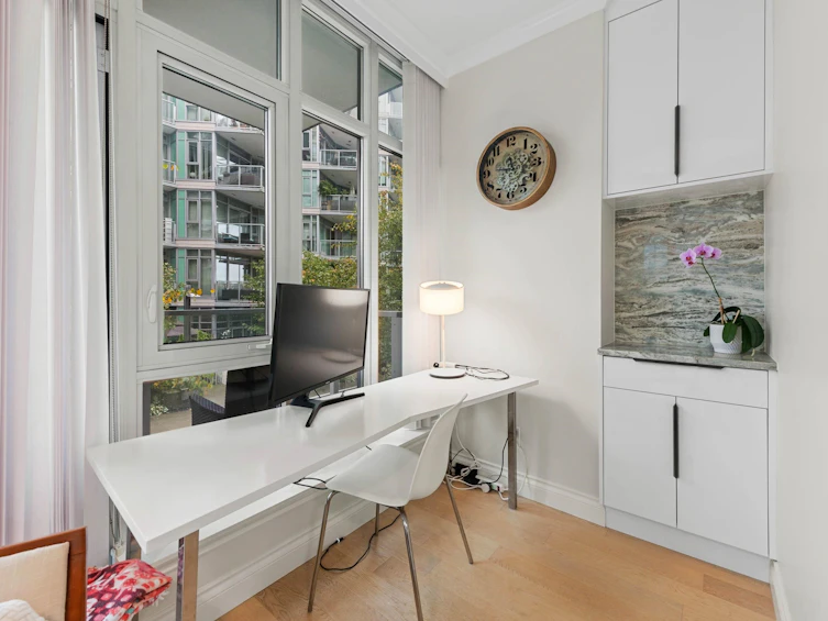 211-185 Victory Ship Way, North Vancouver, BC, V7L 0G2 - 10