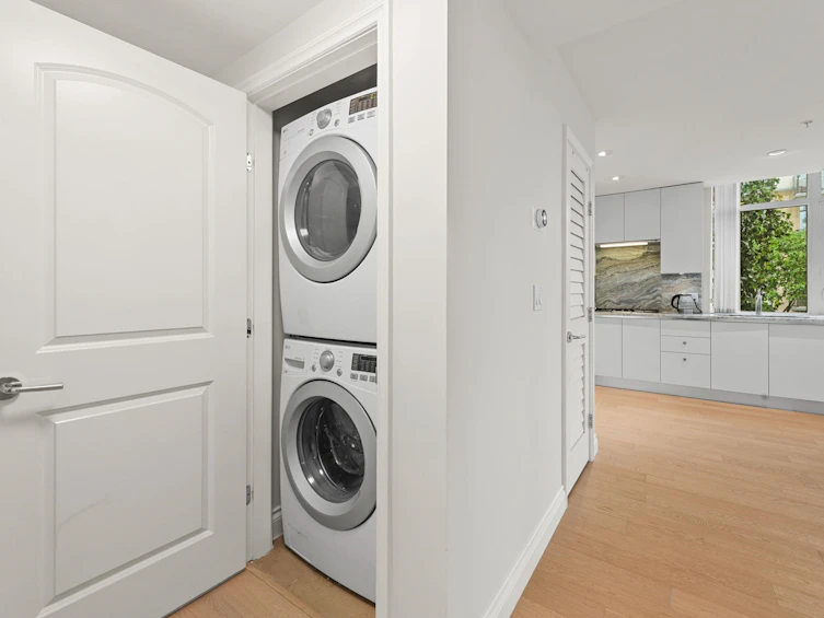 211-185 Victory Ship Way, North Vancouver, BC, V7L 0G2 - 24