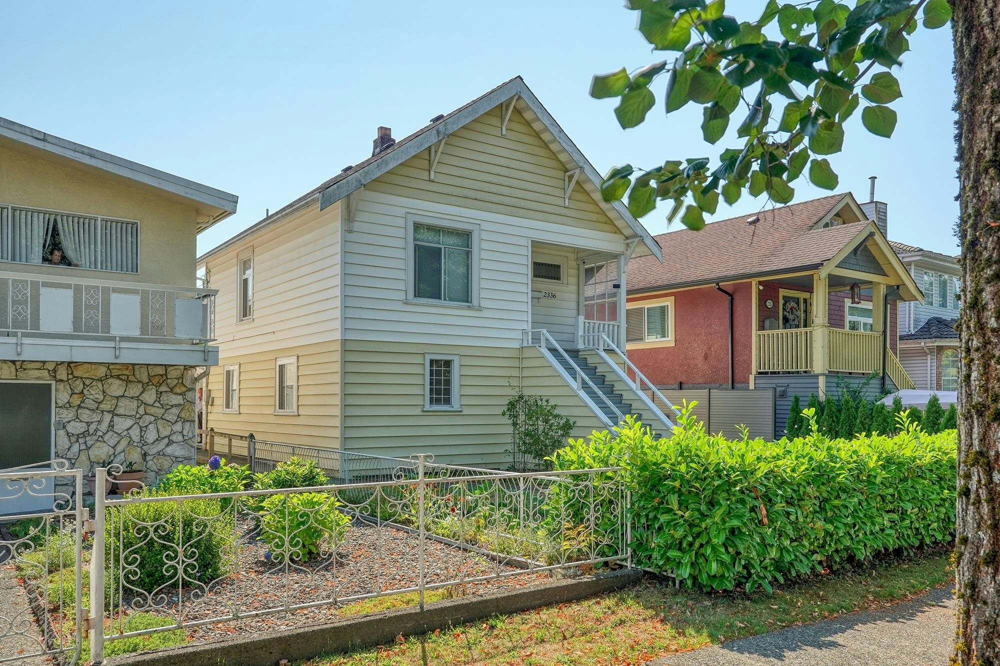 2336 45 Avenue - 2