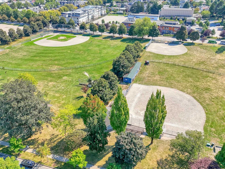 2336 45 Avenue, Vancouver, BC, V5R 3B5 - 37