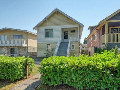2336 45 Avenue - 3