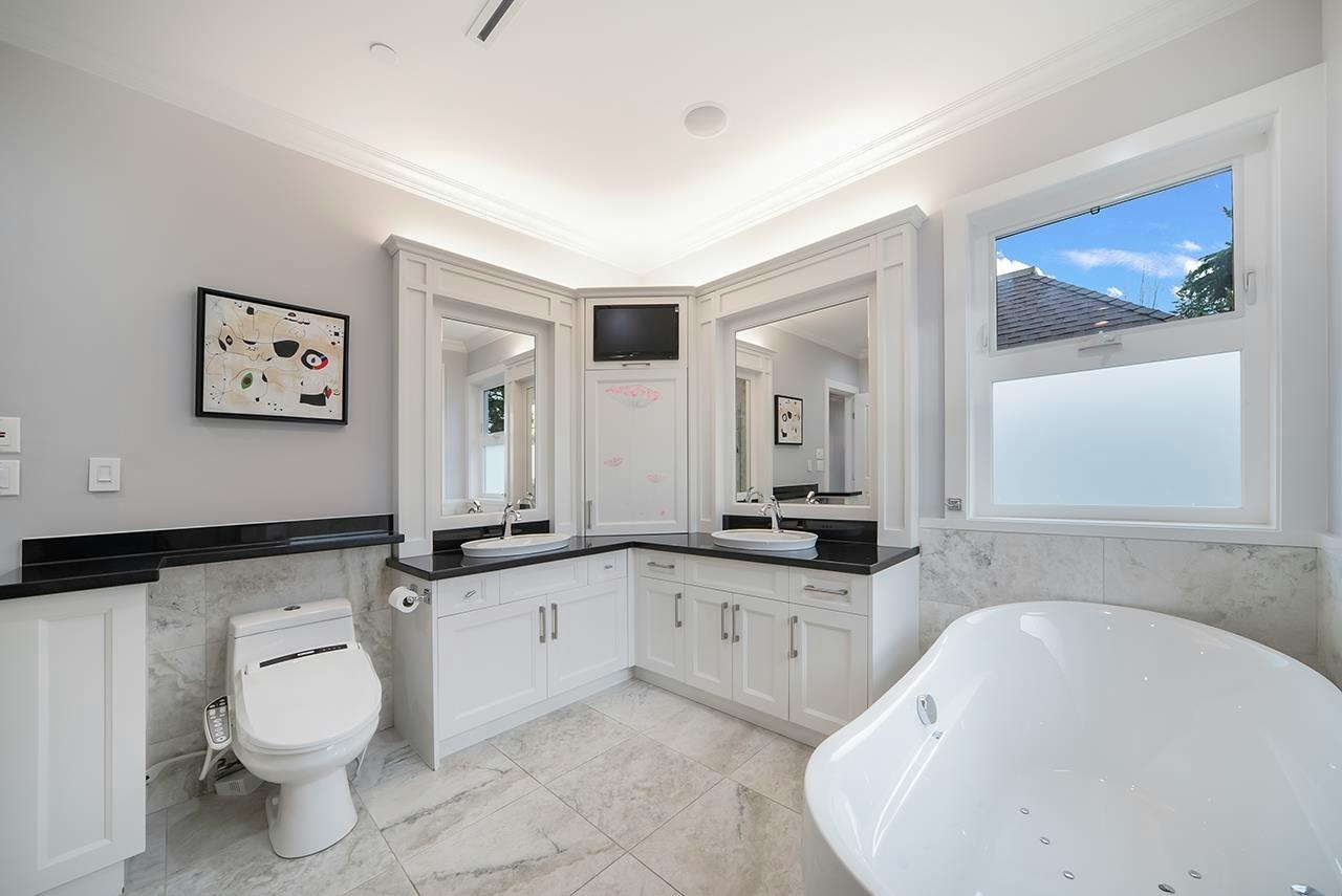 1420 W 53rd Avenue, Vancouver, BC, V6P 1L2 - 16