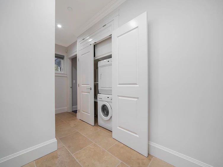 1420 W 53rd Avenue, Vancouver, BC, V6P 1L2 - 12
