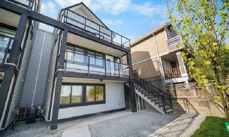 1-1923 River Drive