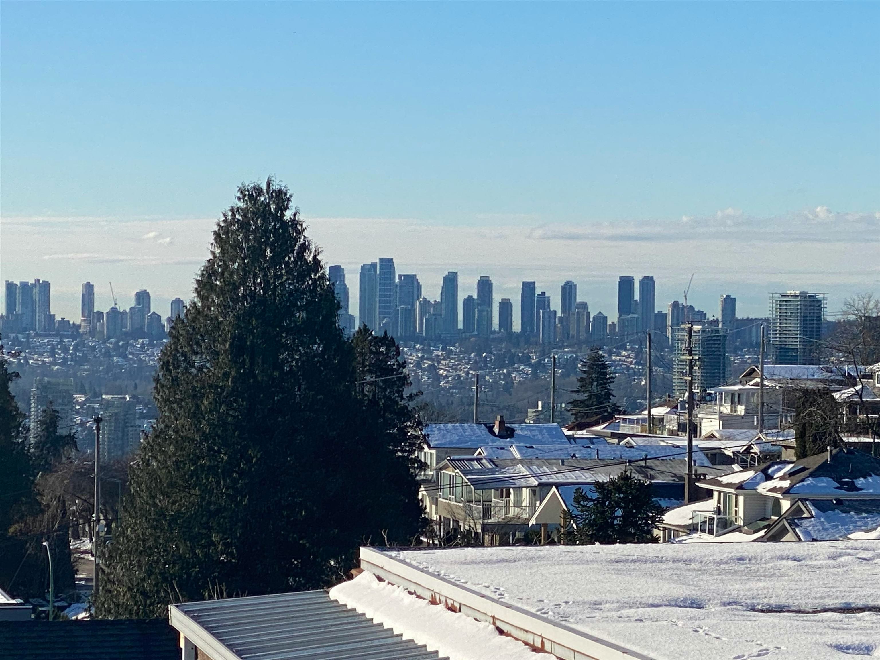 190 N Ellesmere Avenue, Burnaby, BC, V5B 1J8 - 33