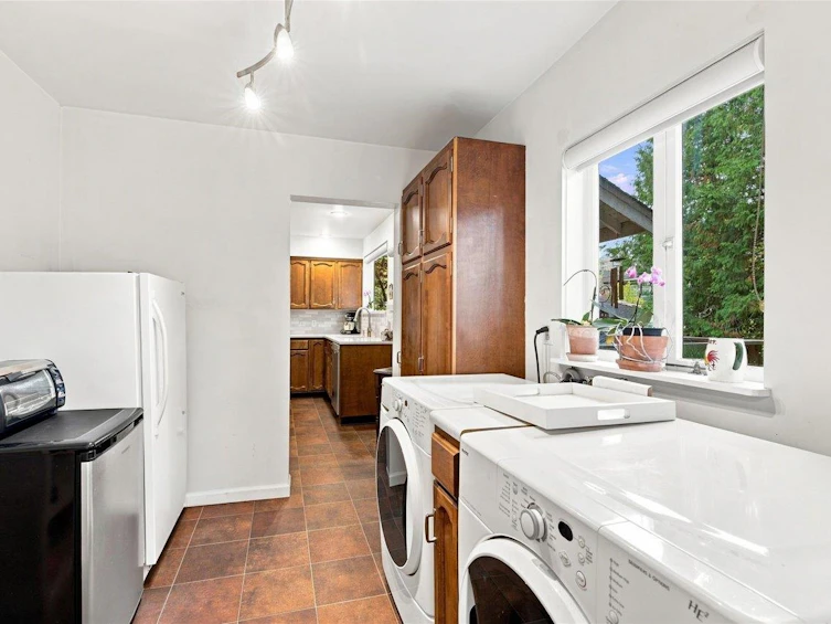 6048 Elm Street, Vancouver, BC, V6N 1A9 - 11