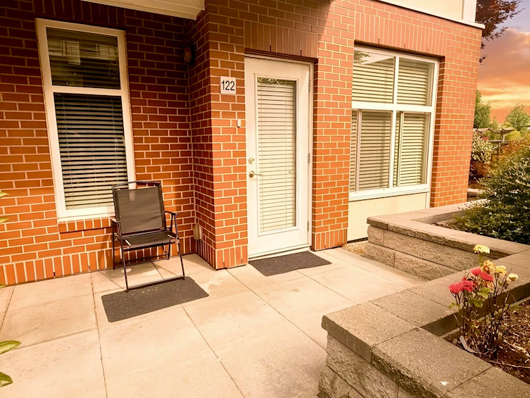 122-15956 86a Avenue, Surrey, BC, V4N 6N8 - 9