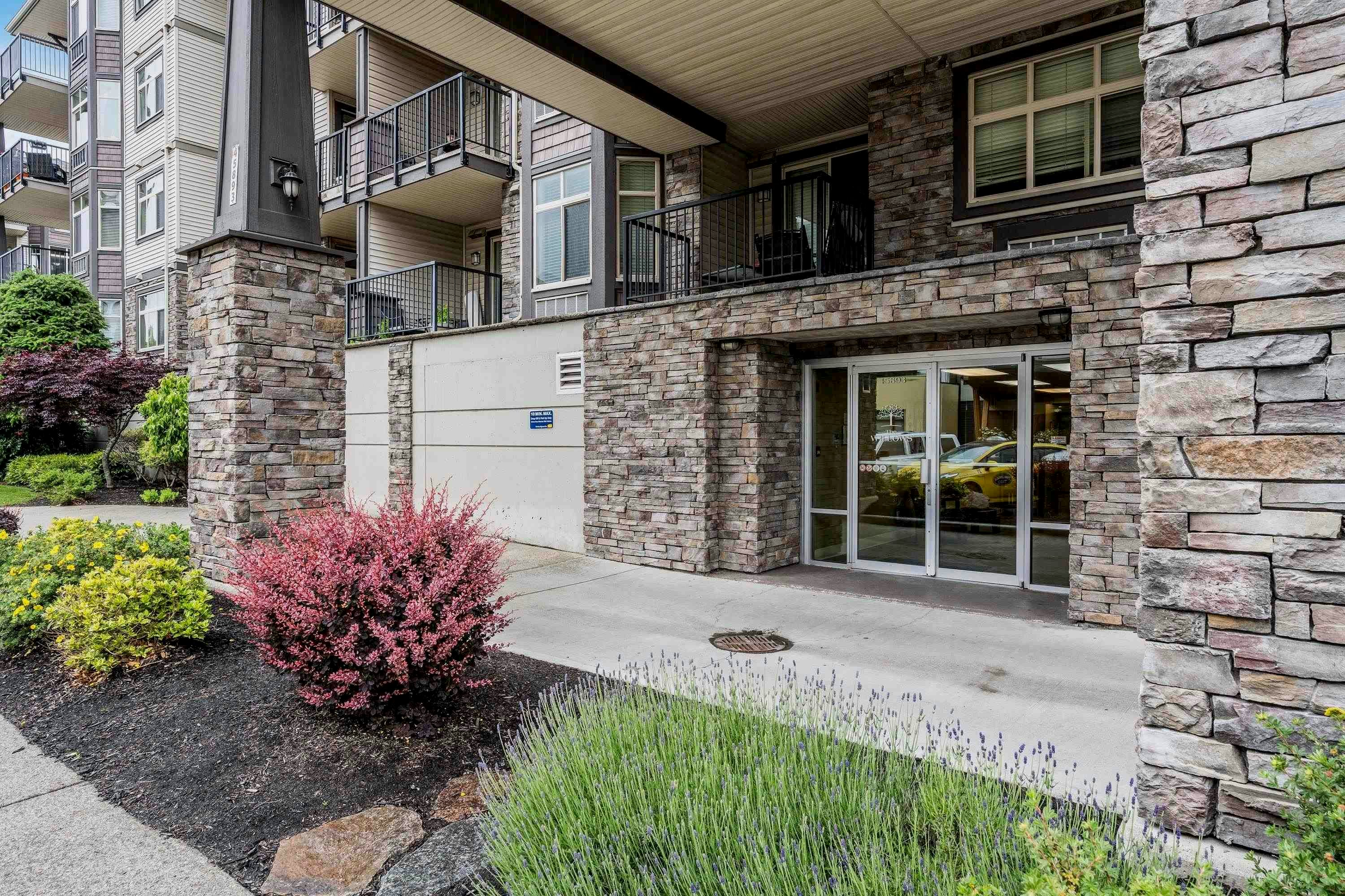 412-45893 Chesterfield Avenue - 2