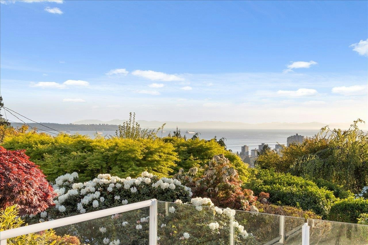 982 Braeside Street, West Vancouver, BC, V7T 2K8 - 13