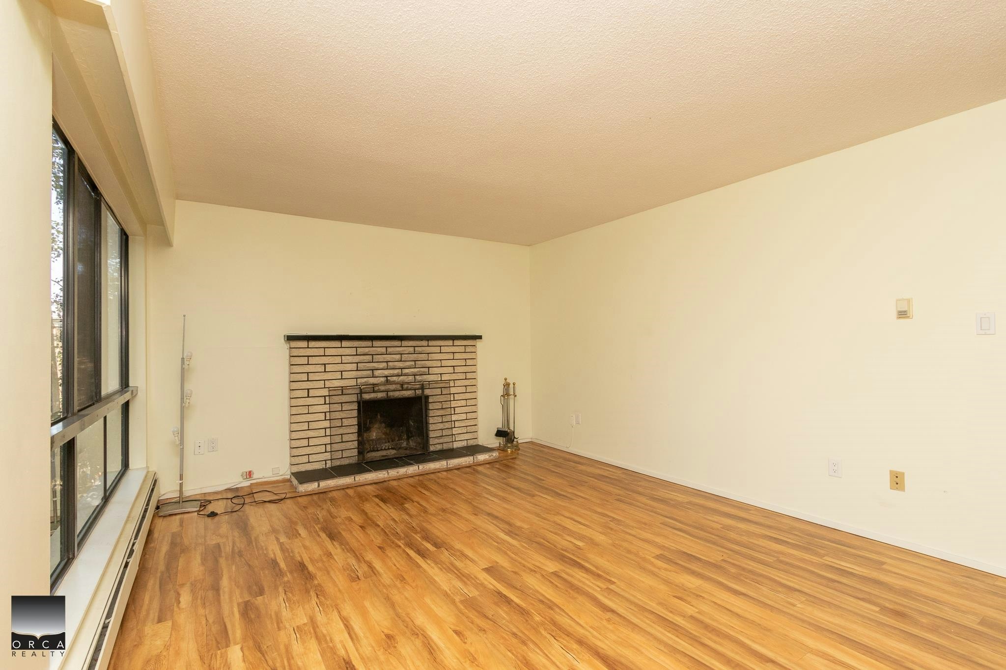 203-1877 West 5th Street, Vancouver, BC, V6J 1P5 - 4