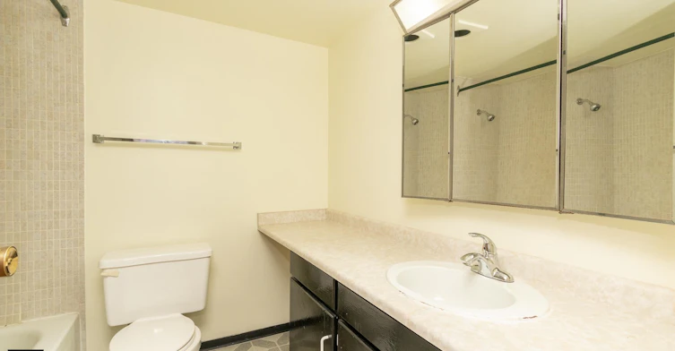 203-1877 West 5th Street, Vancouver, BC, V6J 1P5 - 12