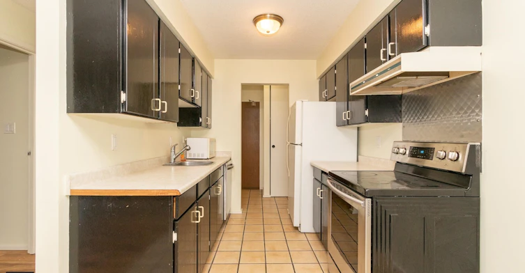 203-1877 West 5th Street, Vancouver, BC, V6J 1P5 - 6