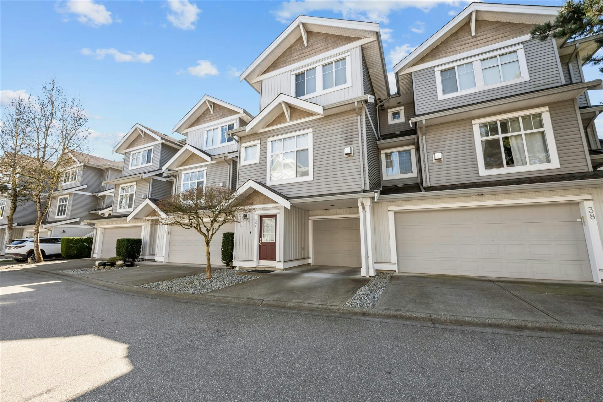 37-16760 61 Avenue, Surrey, BC, V3S 3V3