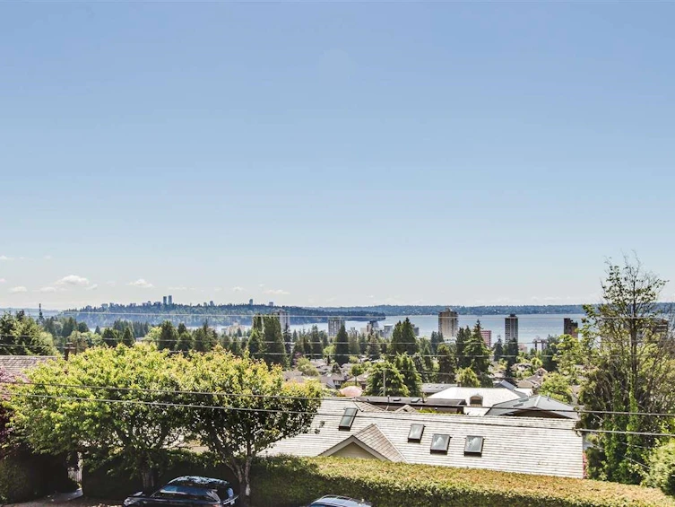2273 Mathers Avenue, West Vancouver, BC, V7V 2H4