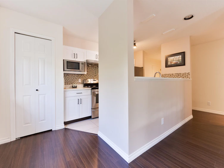 419-6735 Station Hill Court, Burnaby, BC, V3N 4W5 - 10