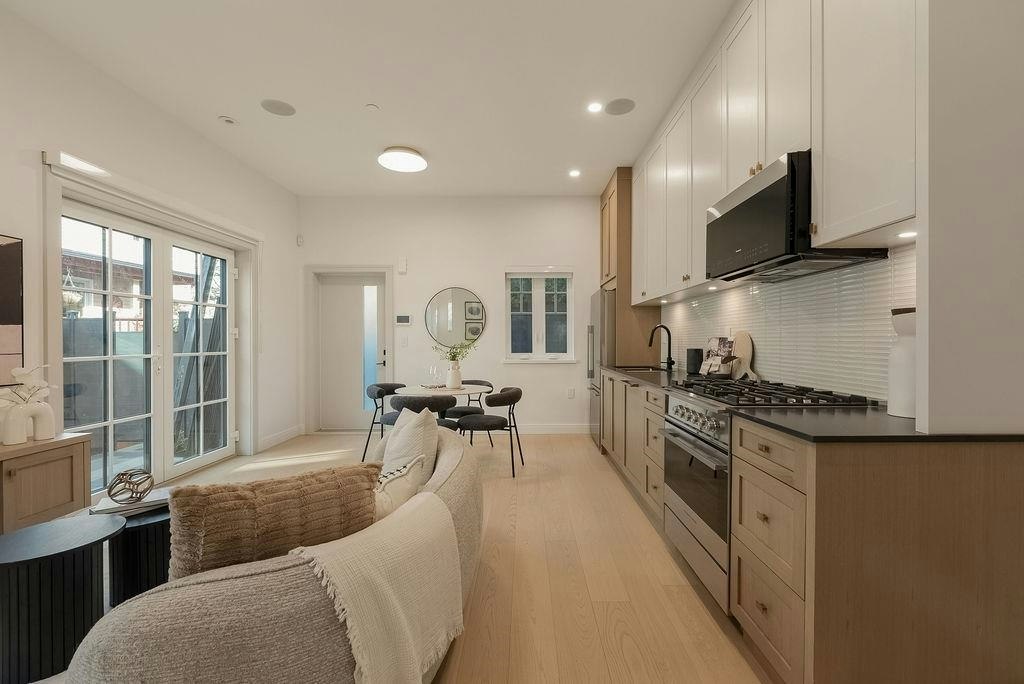 2544 Grant Street, Vancouver, BC, V5K 3G7 - 7