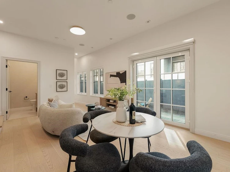 2544 Grant Street, Vancouver, BC, V5K 3G7 - 3