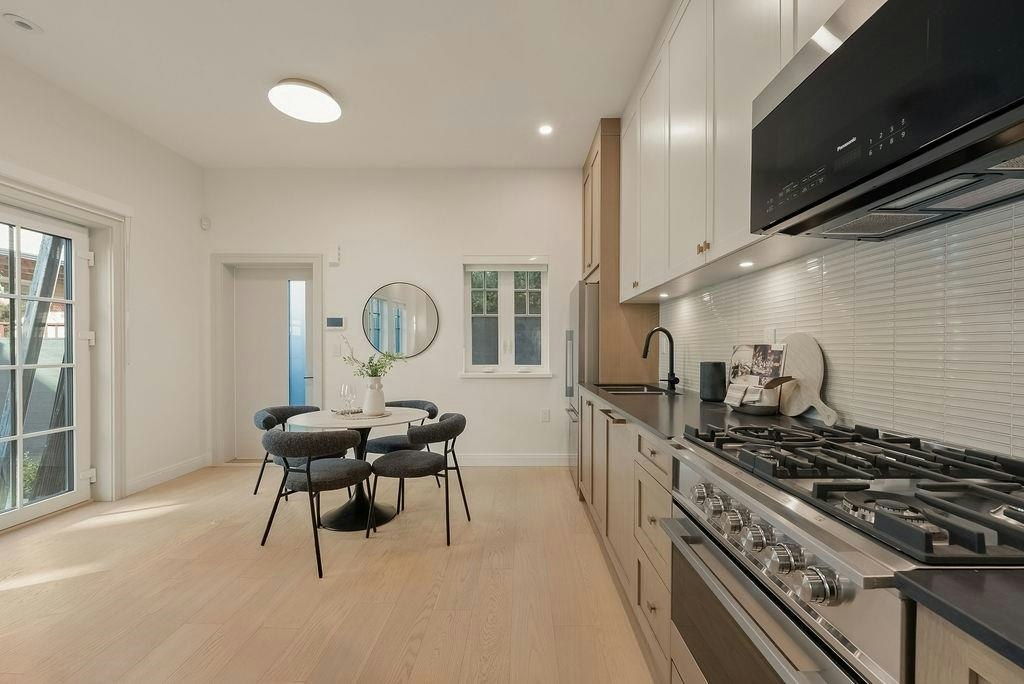 2544 Grant Street, Vancouver, BC, V5K 3G7 - 8