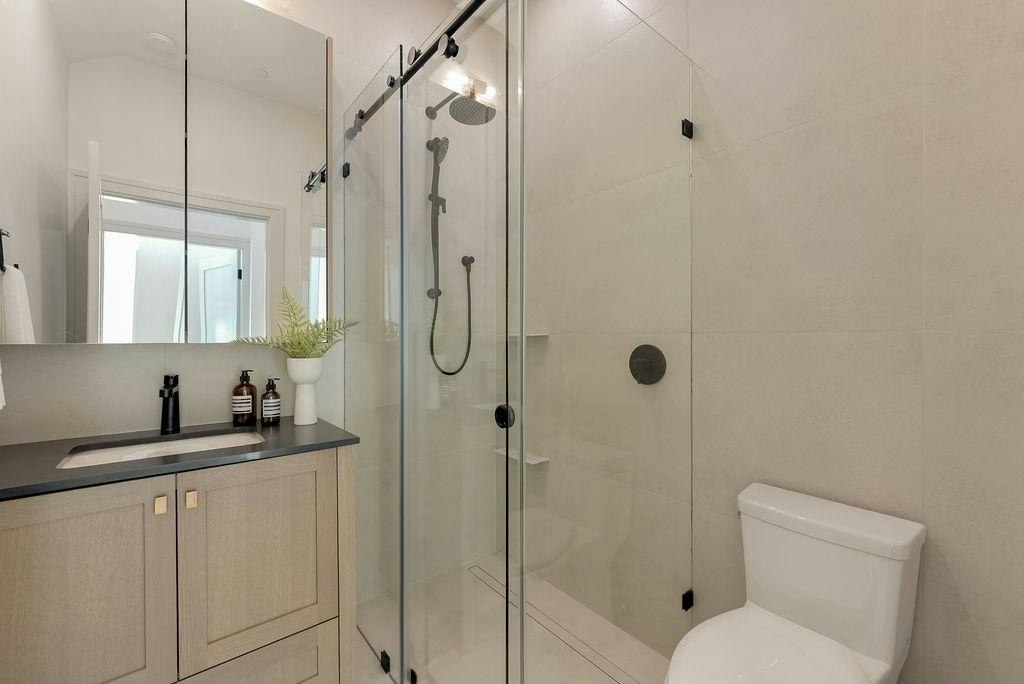2544 Grant Street, Vancouver, BC, V5K 3G7 - 18