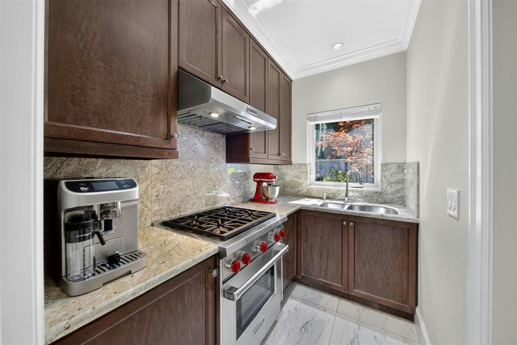 4578 Puget Drive, Vancouver, BC, V6L 2V8 - 10