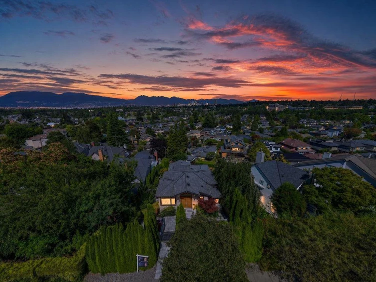 4578 Puget Drive, Vancouver, BC, V6L 2V8 - 25