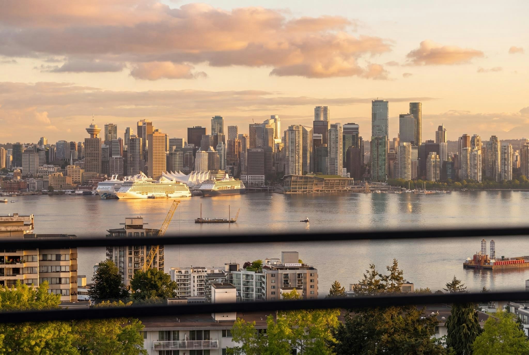 906-112 E 13th Street, North Vancouver, BC, V7L 0E4 - 3