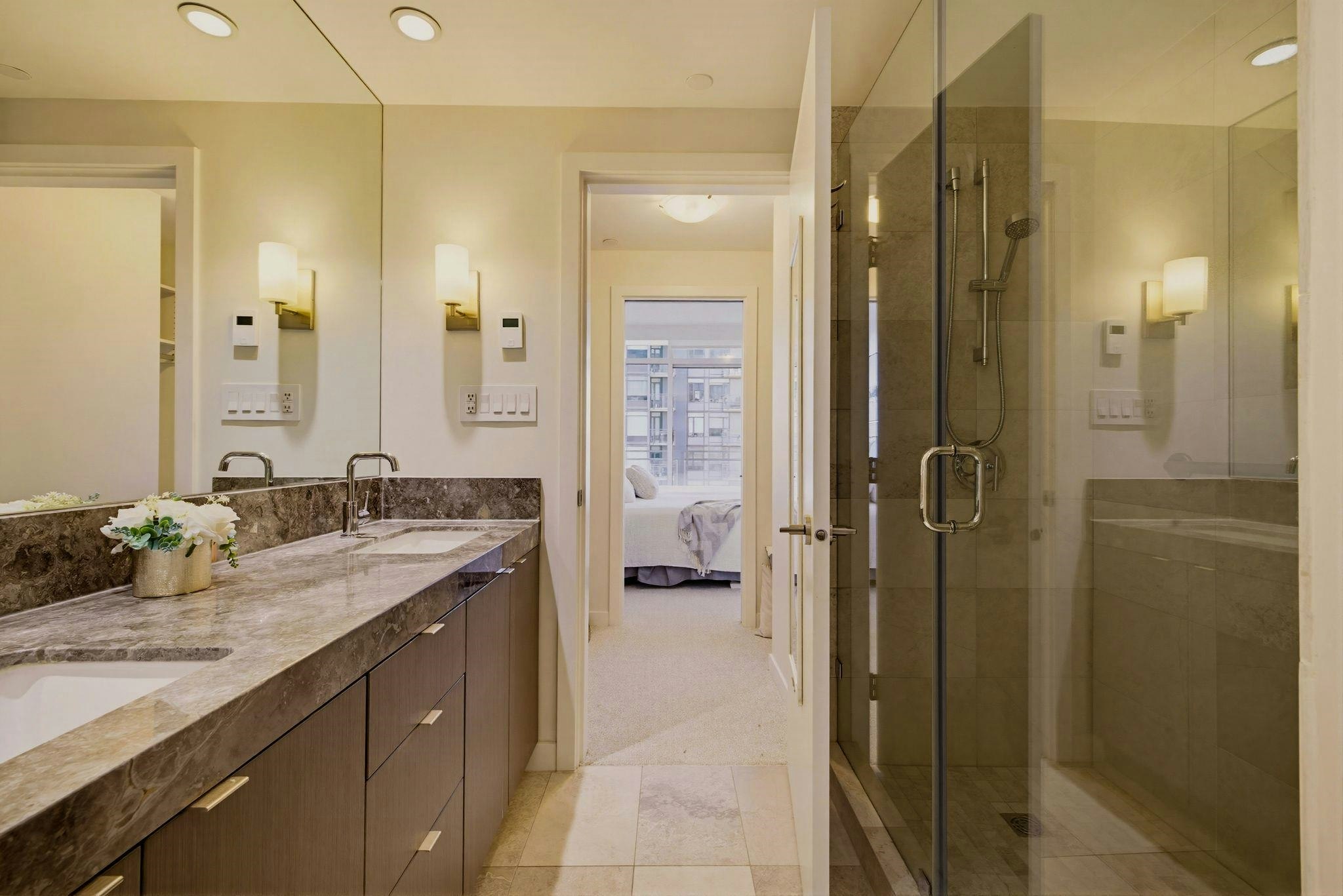 906-112 E 13th Street, North Vancouver, BC, V7L 0E4 - 21