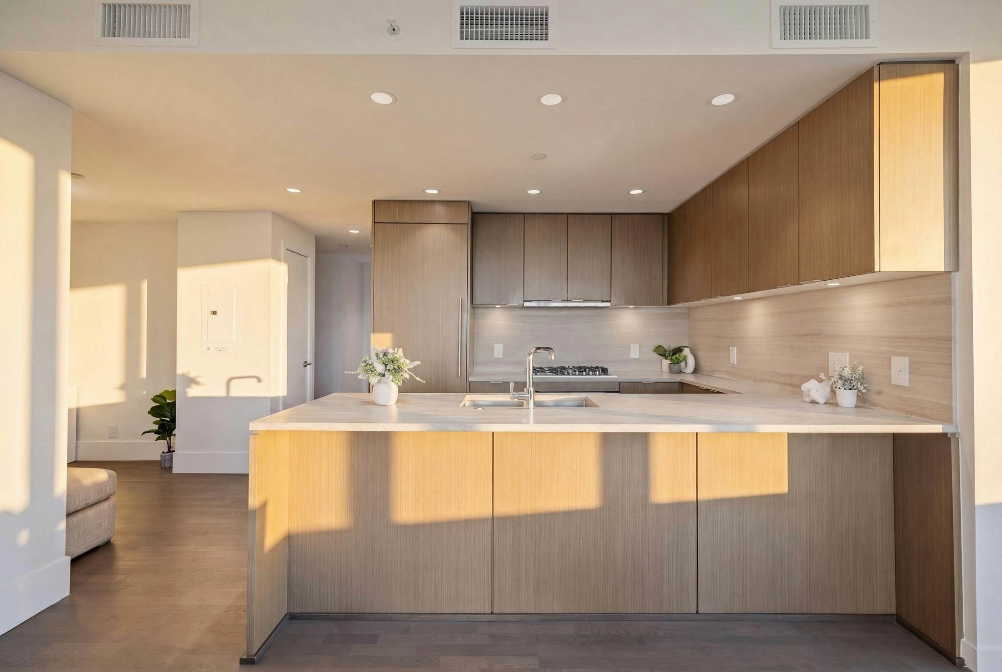 906-112 E 13th Street, North Vancouver, BC, V7L 0E4 - 12