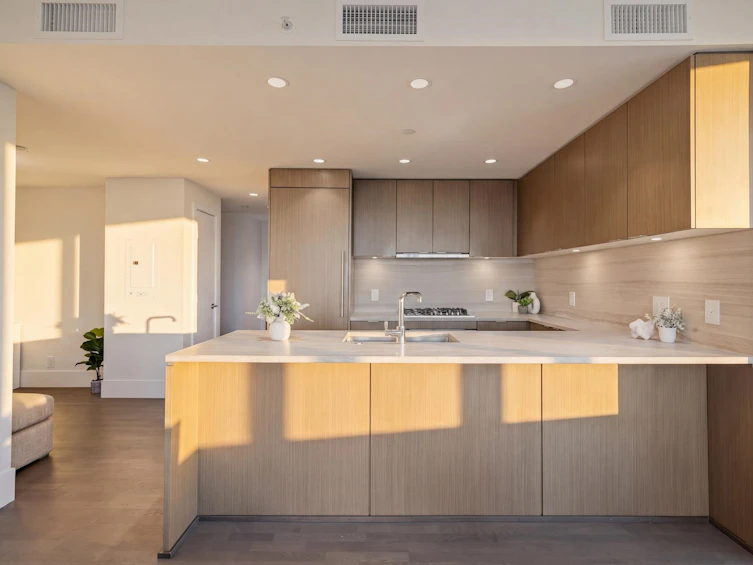 906-112 E 13th Street, North Vancouver, BC, V7L 0E4 - 12
