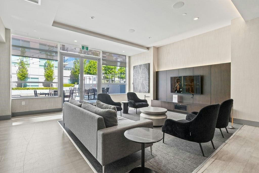 906-112 E 13th Street, North Vancouver, BC, V7L 0E4 - 30
