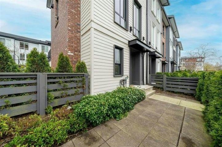 8-15828 27 Avenue, Surrey, BC, V3Z 0X4