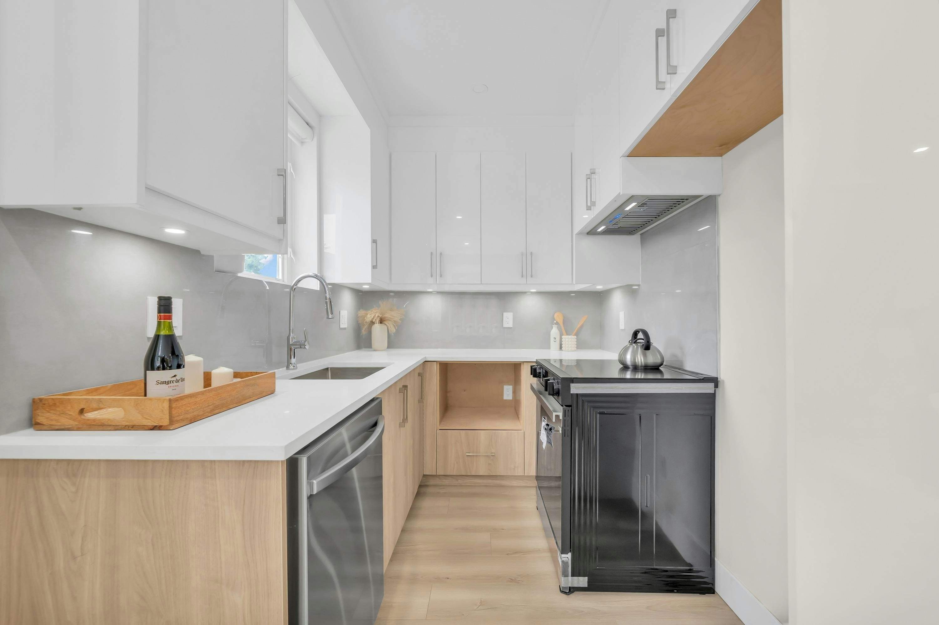 1-3581 Haida Drive, Vancouver, BC, V5M 3Y9 - 8