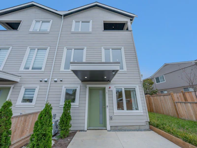 1-3581 Haida Drive - 2
