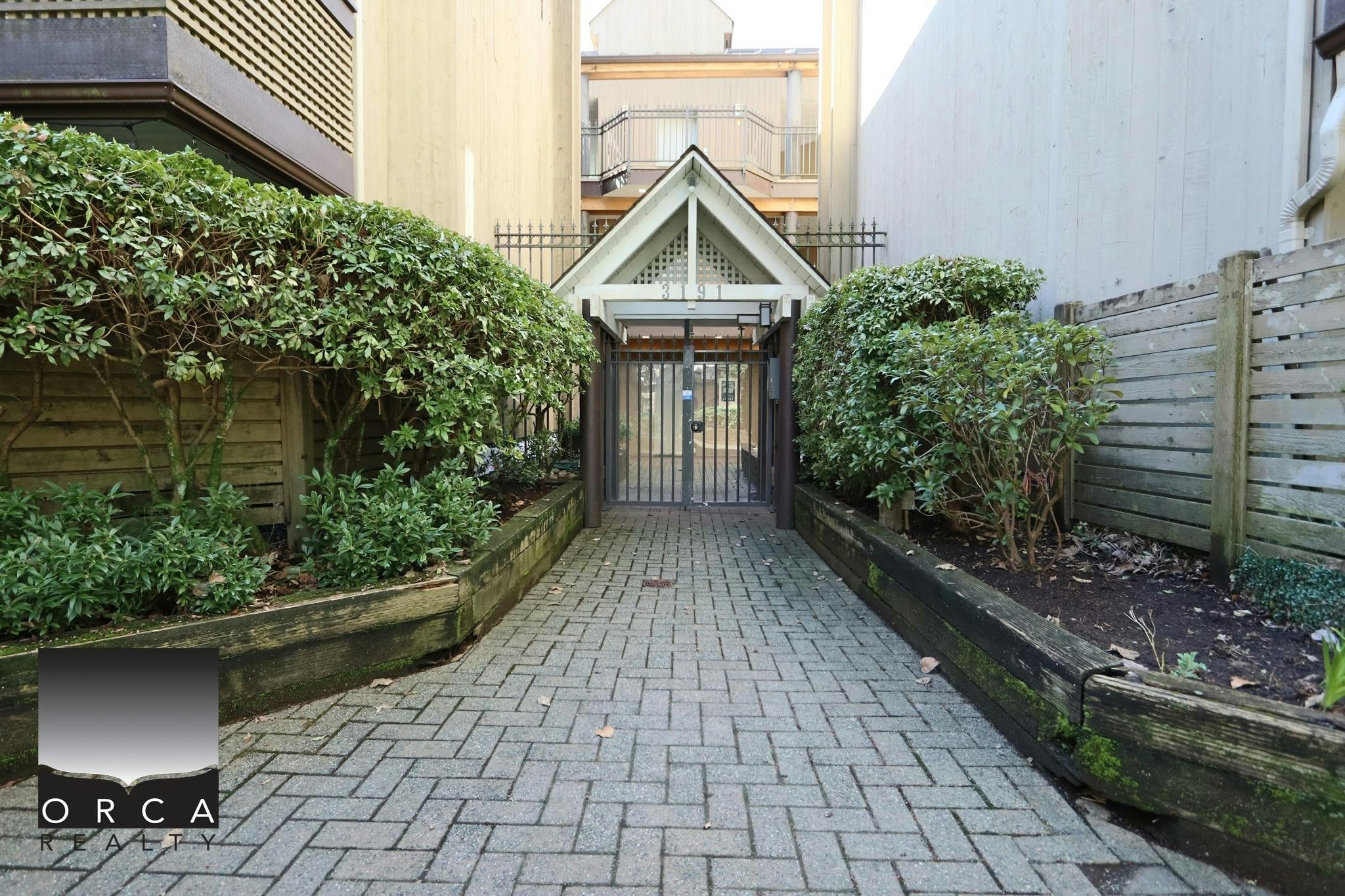 202-3191 Mountain Highway, North Vancouver, BC, V7K 2H4