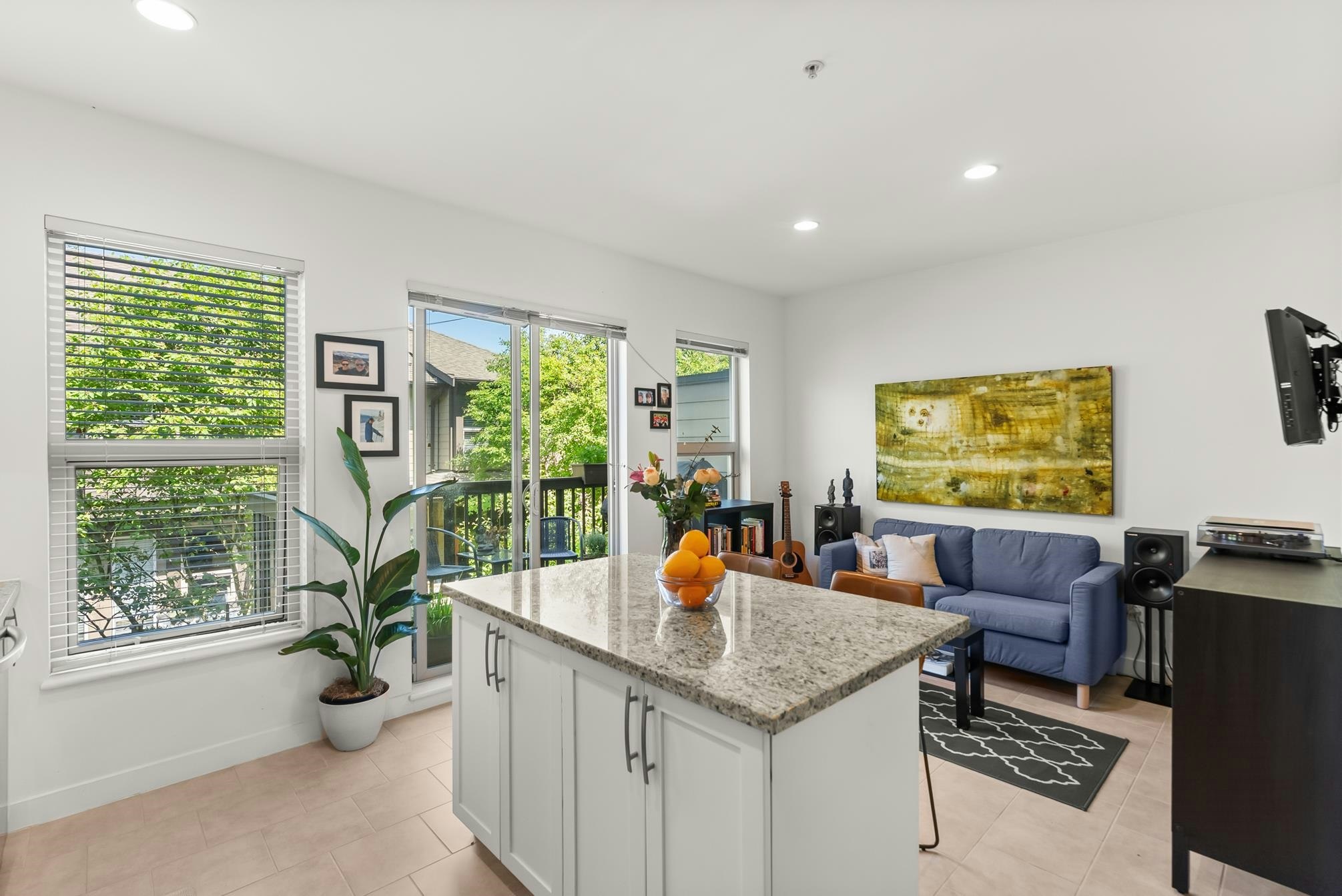 3-307 E 15th Street, North Vancouver, BC, V7L 2R6 - 19