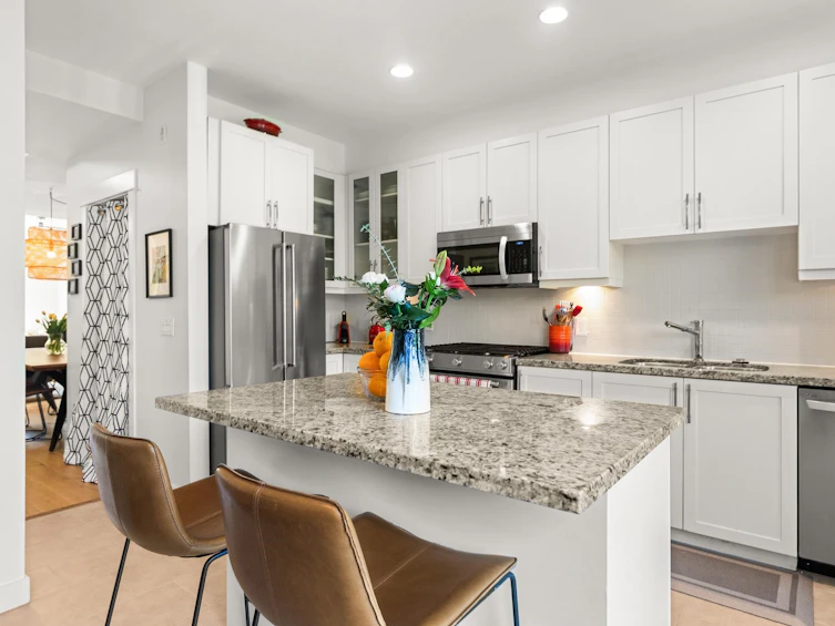 3-307 E 15th Street, North Vancouver, BC, V7L 2R6 - 17