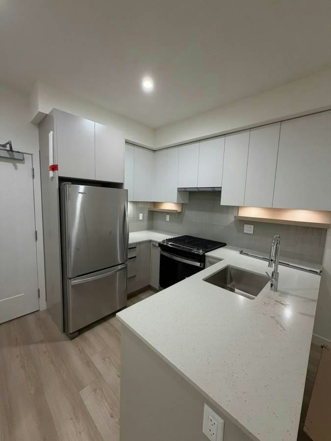 321-13760 76 A Avenue, Surrey, BC, V3W 6T5 - 3