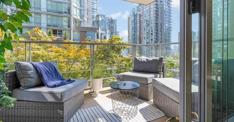 701-565 Smithe Street, Vancouver, BC, V6B 0E4 - 3